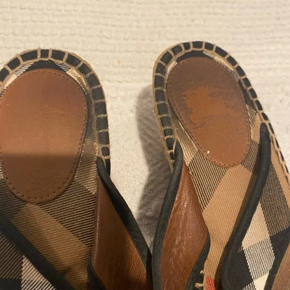 Burberry espadrilles 40 well loved plaid wedge sandals womens brown tan size 10