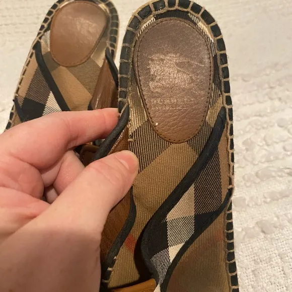 Burberry espadrilles 40 well loved plaid wedge sandals womens brown tan size 10
