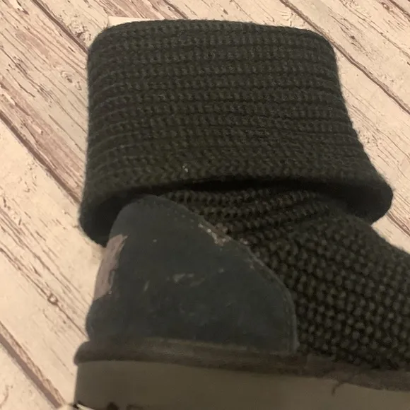 Cardy button knit Ugg boots