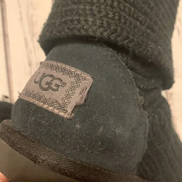 Cardy button knit Ugg boots