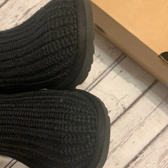 Cardy button knit Ugg boots