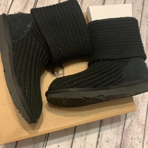 Cardy button knit Ugg boots