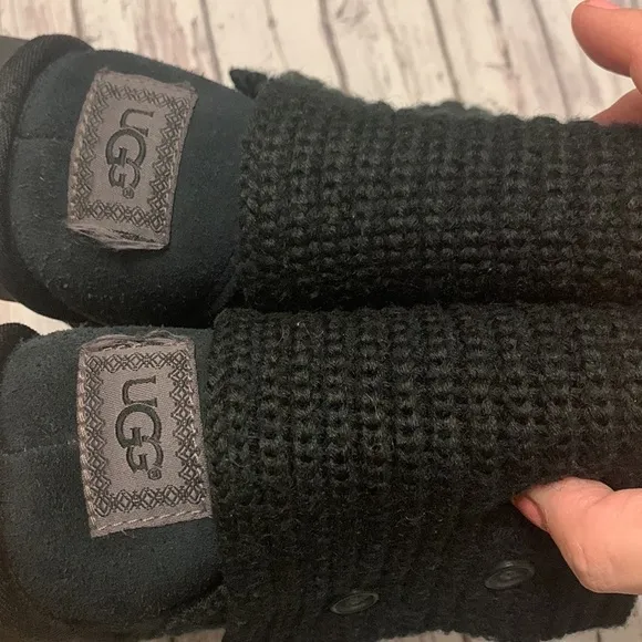 Cardy button knit Ugg boots