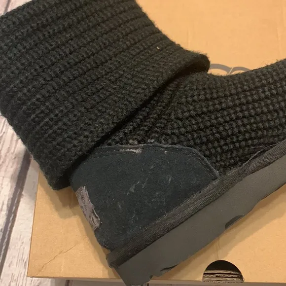 Cardy button knit Ugg boots