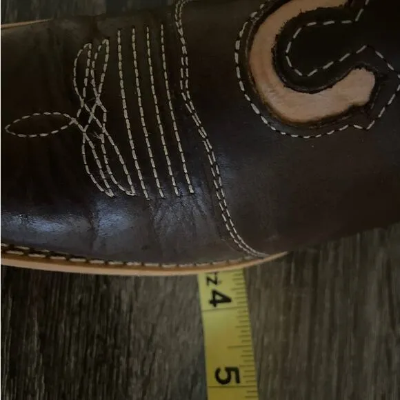 Carreta Boys Western Boots Youth Size 11 Square Toe  Pull On Embroidered Accents