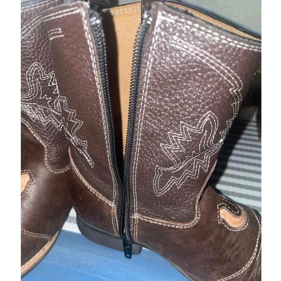 Carreta Boys Western Boots Youth Size 11 Square Toe  Pull On Embroidered Accents