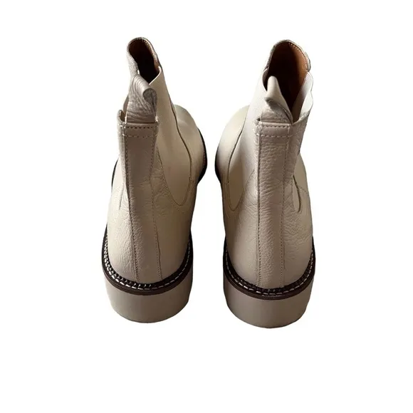 Caslon Miller Chelsea Boot Water Resistant Cream Size 13 Lug Sole Ankle Bootie