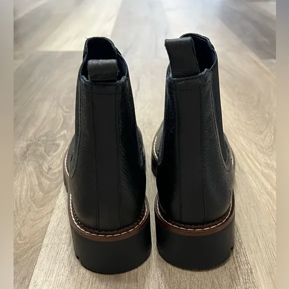 Caslon Miller Chelsea Boots Black Pull On Size 6.5