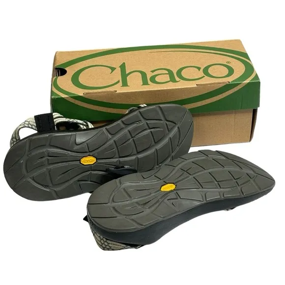 Chaco Gray &amp; Black Sandals Adjustable Strap Toe Sling Size 8 Excellent Condition