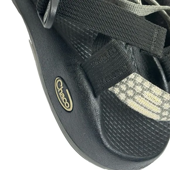 Chaco Gray &amp; Black Sandals Adjustable Strap Toe Sling Size 8 Excellent Condition