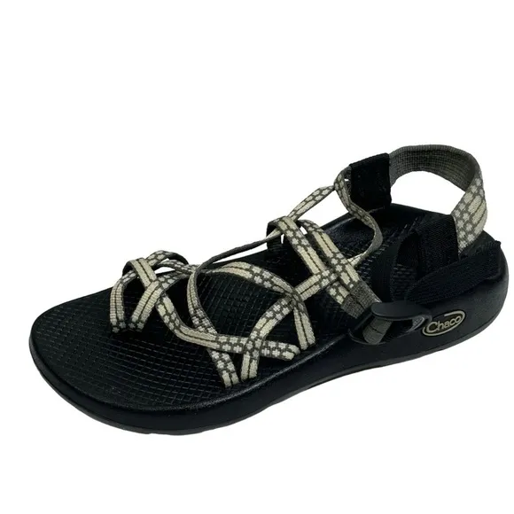 Chaco Gray &amp; Black Sandals Adjustable Strap Toe Sling Size 8 Excellent Condition