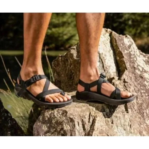 Chaco Men's Z/2 Adjustable Strap Classic Sandals Solid Black Size 13 NWOB Hiking