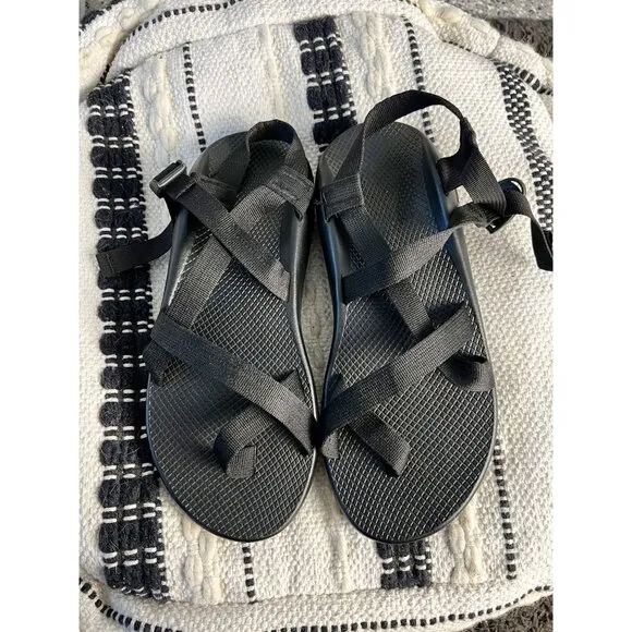 Chaco Men's Z/2 Adjustable Strap Classic Sandals Solid Black Size 13 NWOB Hiking