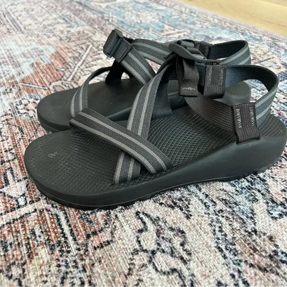 Chaco Z/1 Classic Sandals Men’s Size 11 in Black and Grey Adjustable Strap