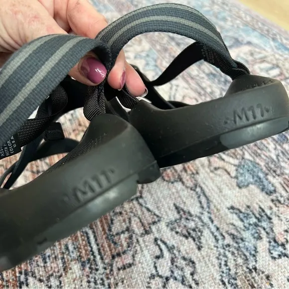 Chaco Z/1 Classic Sandals Men’s Size 11 in Black and Grey Adjustable Strap