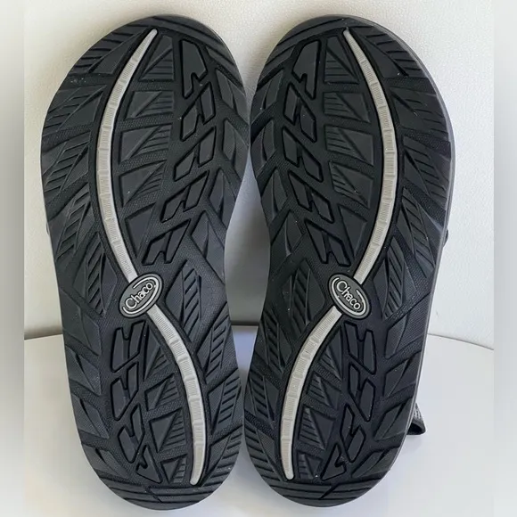 Chacos Men’s Z1Adjustable Strap Split Gray Classic Sandals Size 9