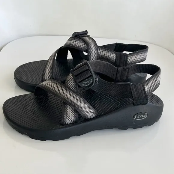 Chacos Men’s Z1Adjustable Strap Split Gray Classic Sandals Size 9