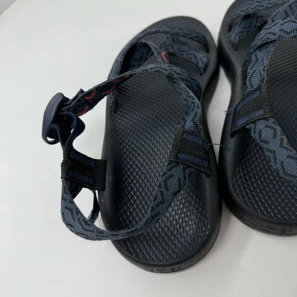 Chaco’s Z/2 Adjustable Strap Sandals Size 8 Black/Blue
