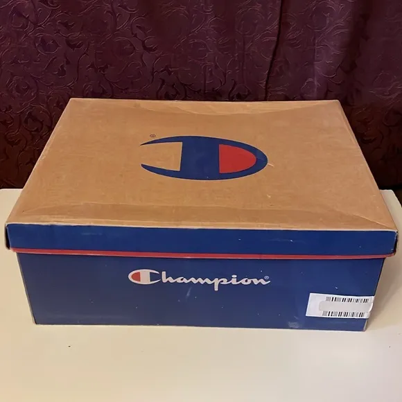 CHAMPION:NIB, Men’s Size 9.5 brown/orange non-skid sole sneakers.