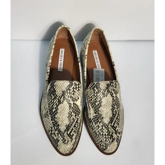 Chelsea &amp; Violet Snakeskin Loafers Pointed Toe Slip On Flats Shoes 8M