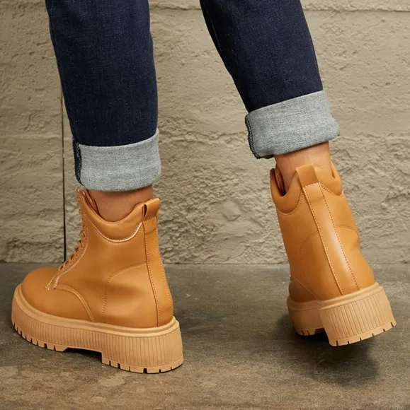Chic Caramel Cityscape Boots