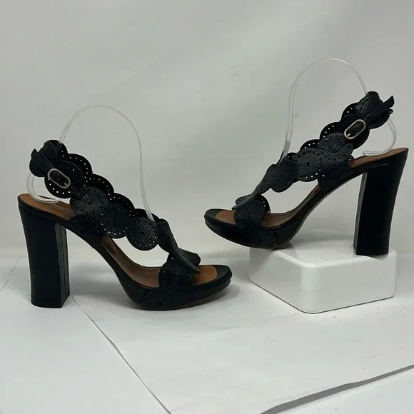 Chie Mihara 39.5 US 9.5 Laser Cut Black Leather Block Heel Sandals Heels Shoes