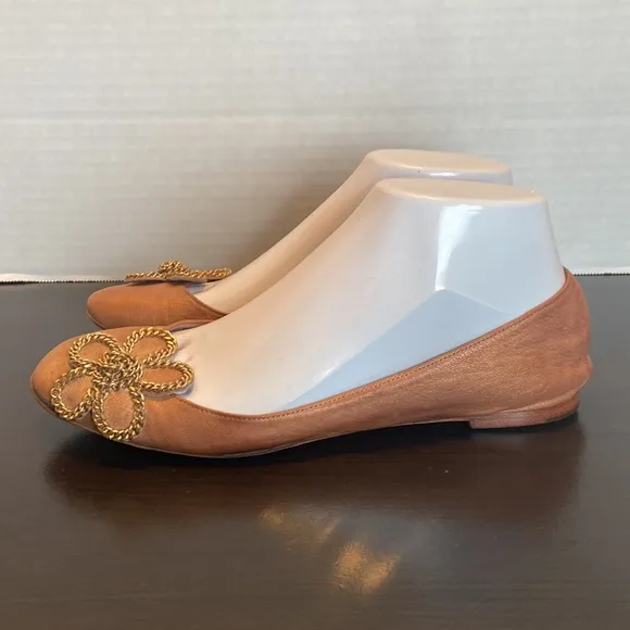 Chloe Chain Flower Tan Leather Flats Size 37