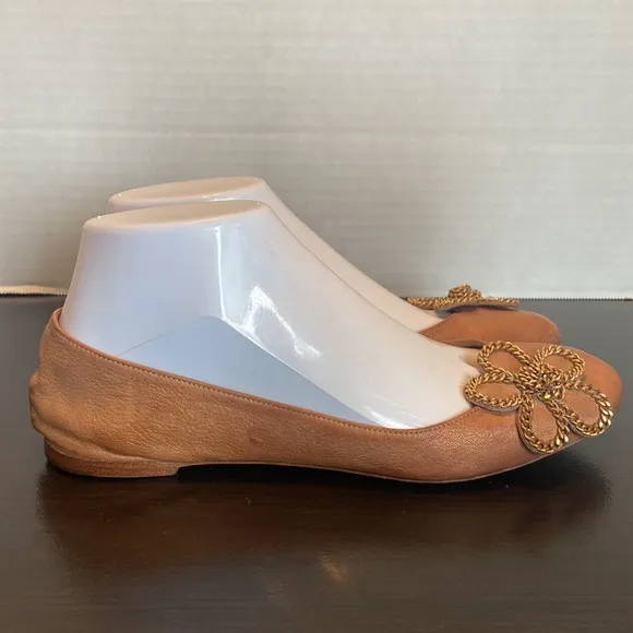 Chloe Chain Flower Tan Leather Flats Size 37