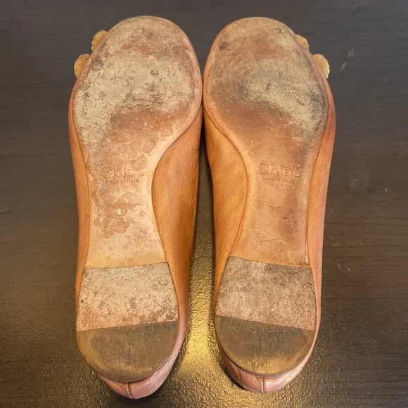 Chloe Chain Flower Tan Leather Flats Size 37
