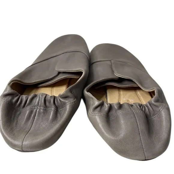 CHOCOLAT BLU CASSIE SABLE SLIP ON FLATS 6.5-7