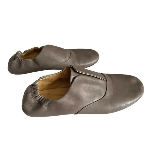 CHOCOLAT BLU CASSIE SABLE SLIP ON FLATS 6.5-7