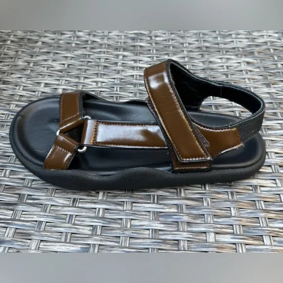 Christopher Kane Leather Flat Sandals - Size 37 - NEW - in Brown