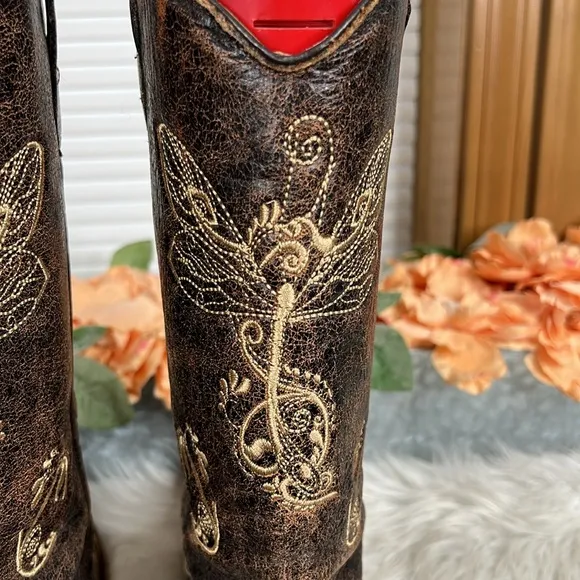 CIRCLE G WOMEN'S DISTRESSED BONE DRAGONFLY EMBROIDERED BOOTS - SNIP TOE Size 10