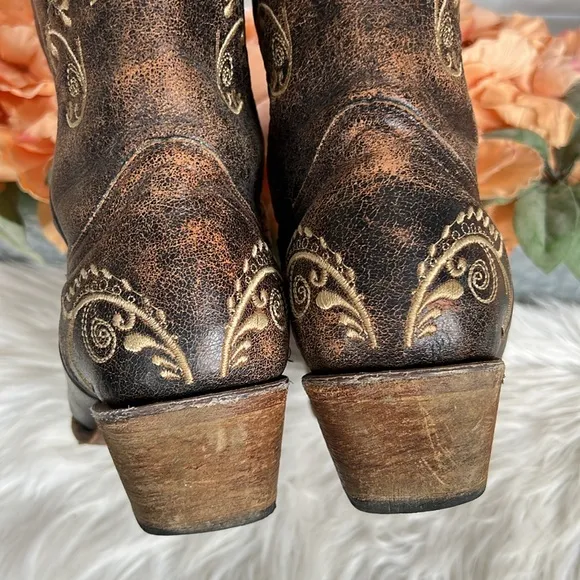 CIRCLE G WOMEN'S DISTRESSED BONE DRAGONFLY EMBROIDERED BOOTS - SNIP TOE Size 10