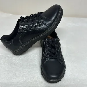 Clarks Black Sneakers with Leather Upper and Rubber Sole