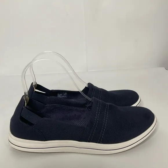 Clarks Cloudsteppers Breeze Slip-On Dark Navy Canvas White Sole Sneakers Sz 8.5.