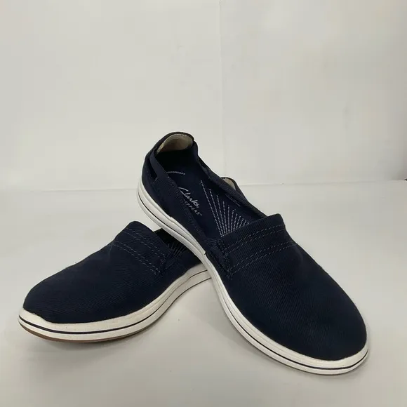 Clarks Cloudsteppers Breeze Slip-On Dark Navy Canvas White Sole Sneakers Sz 8.5.