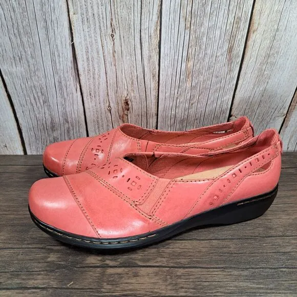 Clarks Evianna Fig4 Coral Leather Slip On Flats Women's Size 10 M (NWOB)