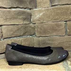 Clark’s Neenah Garden Slip On Flats /‎ SZ 11