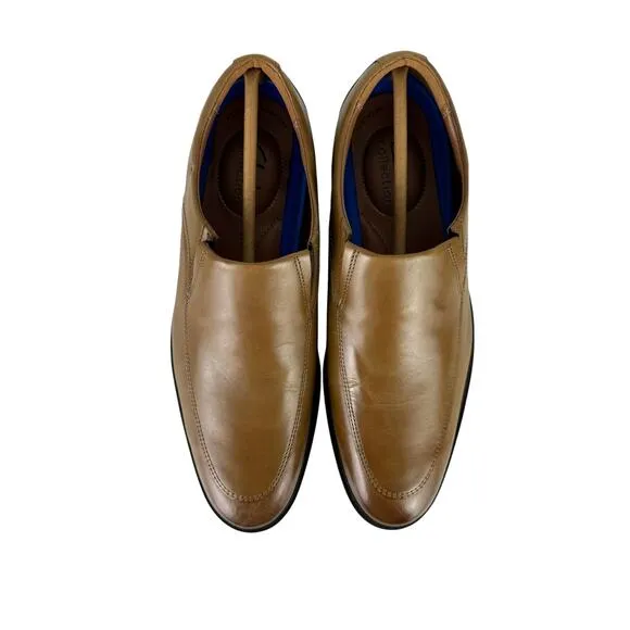 Clarks NWB Whiddon Step WIDE Dark Tan Leather Slip On Round Toe Loafers