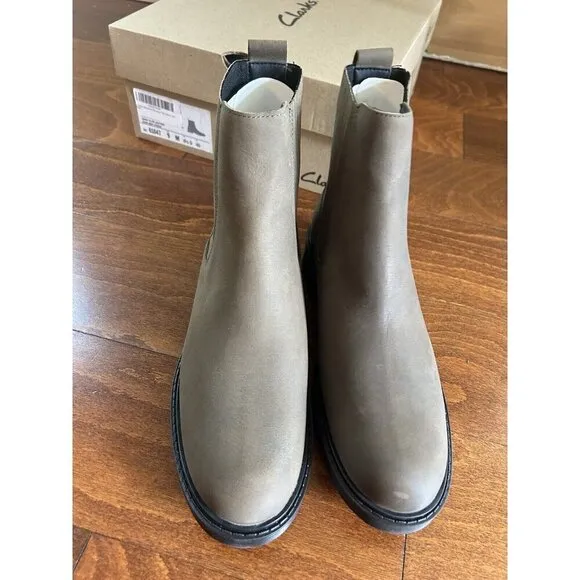 Clarks Orinoco 2 Women's 9 M Leather Boots Womens Dark Olive NEW Pull-On