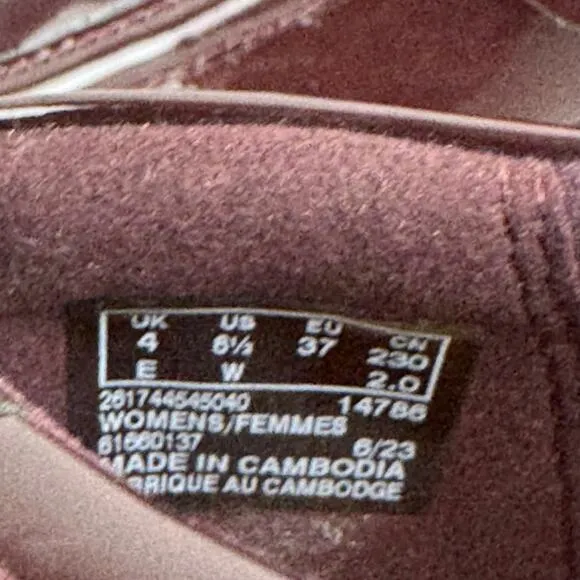 CLARKS WESTLYNN AYLA ROUND TOE PENNY LOAFERS IN BURGUNDY PATENT NWOB SIZE 6.5W