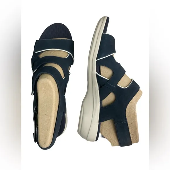 Clarks Women's Alexis Band Sandal, Navy Suede, Size 11