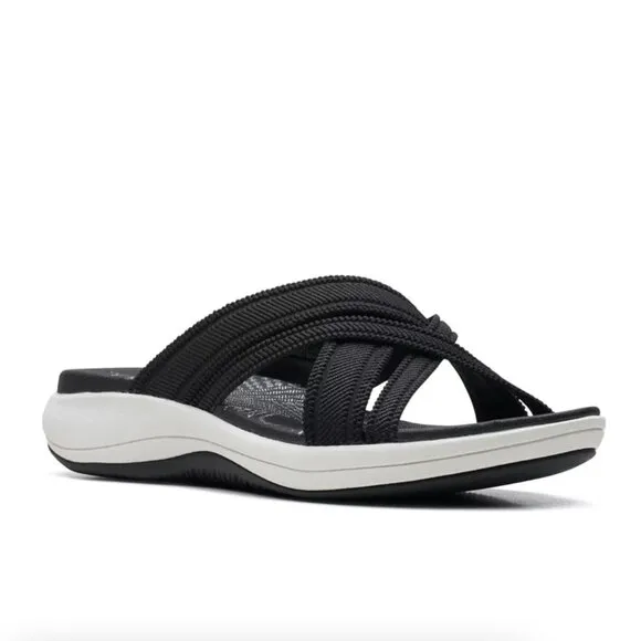 Clarks Women's Cloudsteppers  Sandals (WIDE)