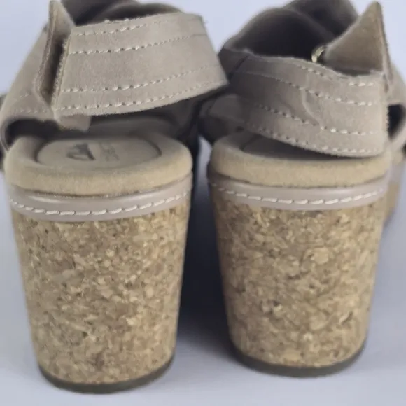 Clarks Women's Giselle Cove Wedge Platform Cork Heel Sandal Slingback Size 9