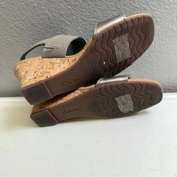 Clarks Womens Size 7 Olive Leather Kyarra Faye Wedge Heel Sandals