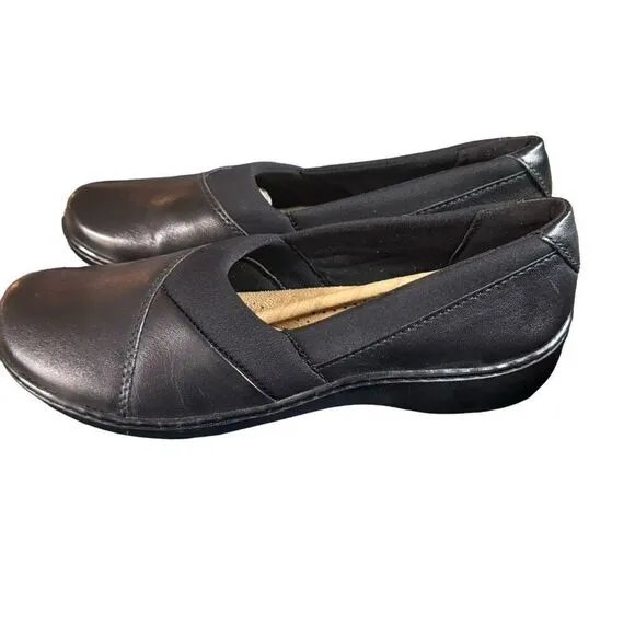 Clarks Women's Cora Charm Slip-On Flats Black Size 9.5M NIB