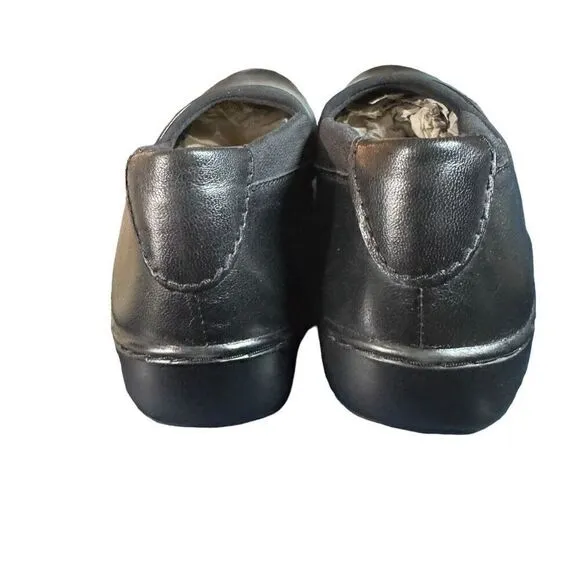 Clarks Women's Cora Charm Slip-On Flats Black Size 9.5M NIB