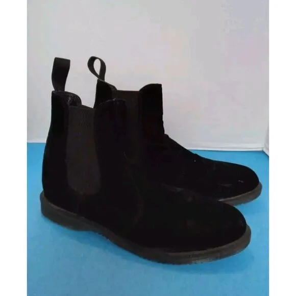 Classic Black Suede Chelsea Boots with Elastic Gores and Rubber Sole‎