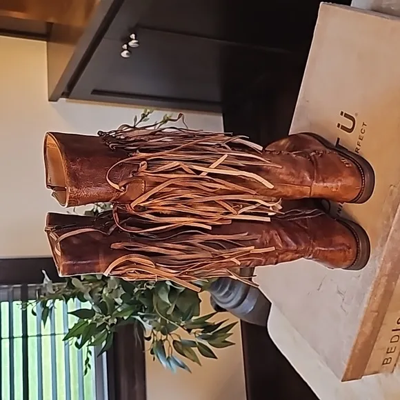 Closing my Poshmark closet! Gorgeous Bed Stu Boots